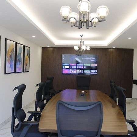 Yaya Hotel & Apartments Найроби Экстерьер фото